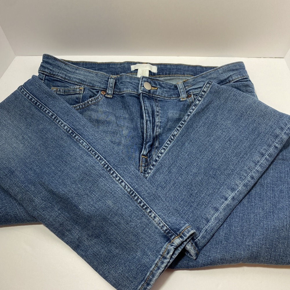 H&M‎ Straight Leg Women's Size 14 Medium Wash Blue Denim Jeans B1